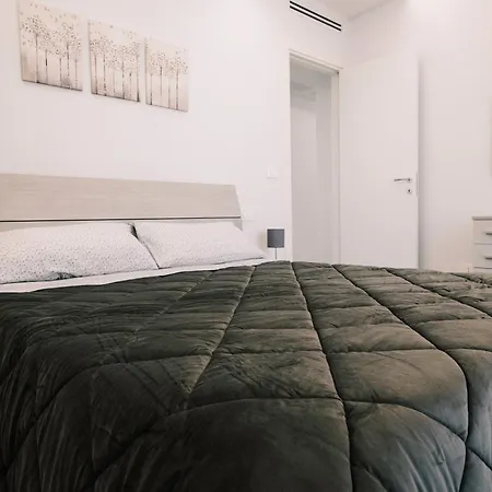 アパート Daisy - Cozy With Balcony -