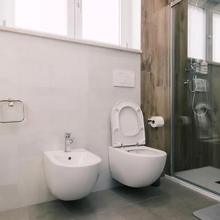 Daisy - Cozy With Balcony - アパート モルフェッタ