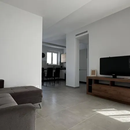 Daisy - Cozy With Balcony - * Molfetta