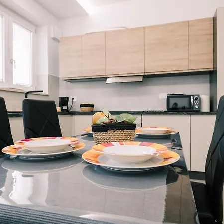 Appartamento Daisy - Cozy With Balcony -