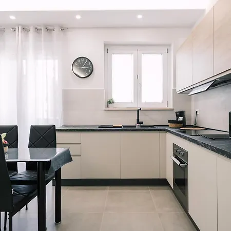 Daisy - Cozy With Balcony - * Molfetta