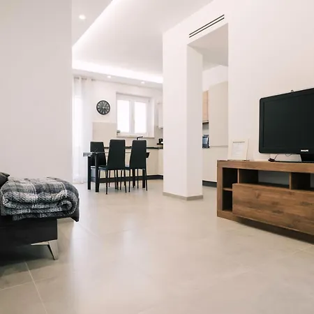 Daisy - Cozy With Balcony - Appartamento